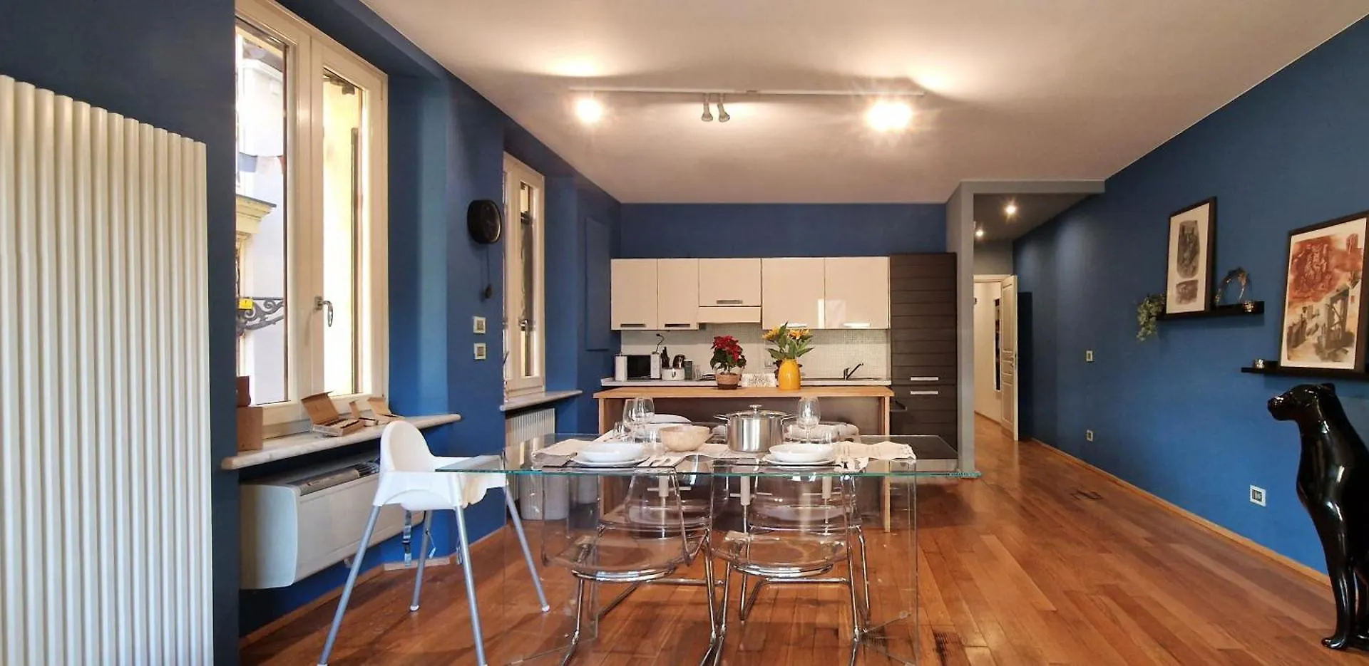 Apartment 10' Piazza Erbe, Elegance In The Heart Of Verona Italy