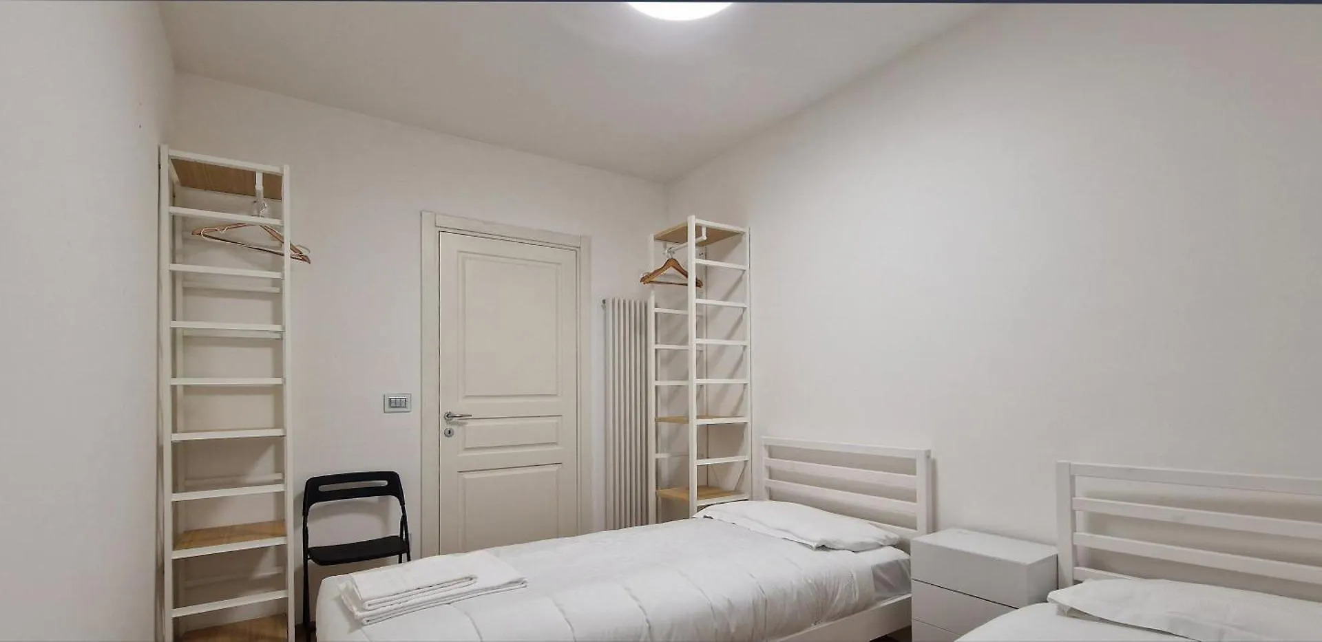 Apartment 10' Piazza Erbe, Elegance In The Heart Of Verona Italy
