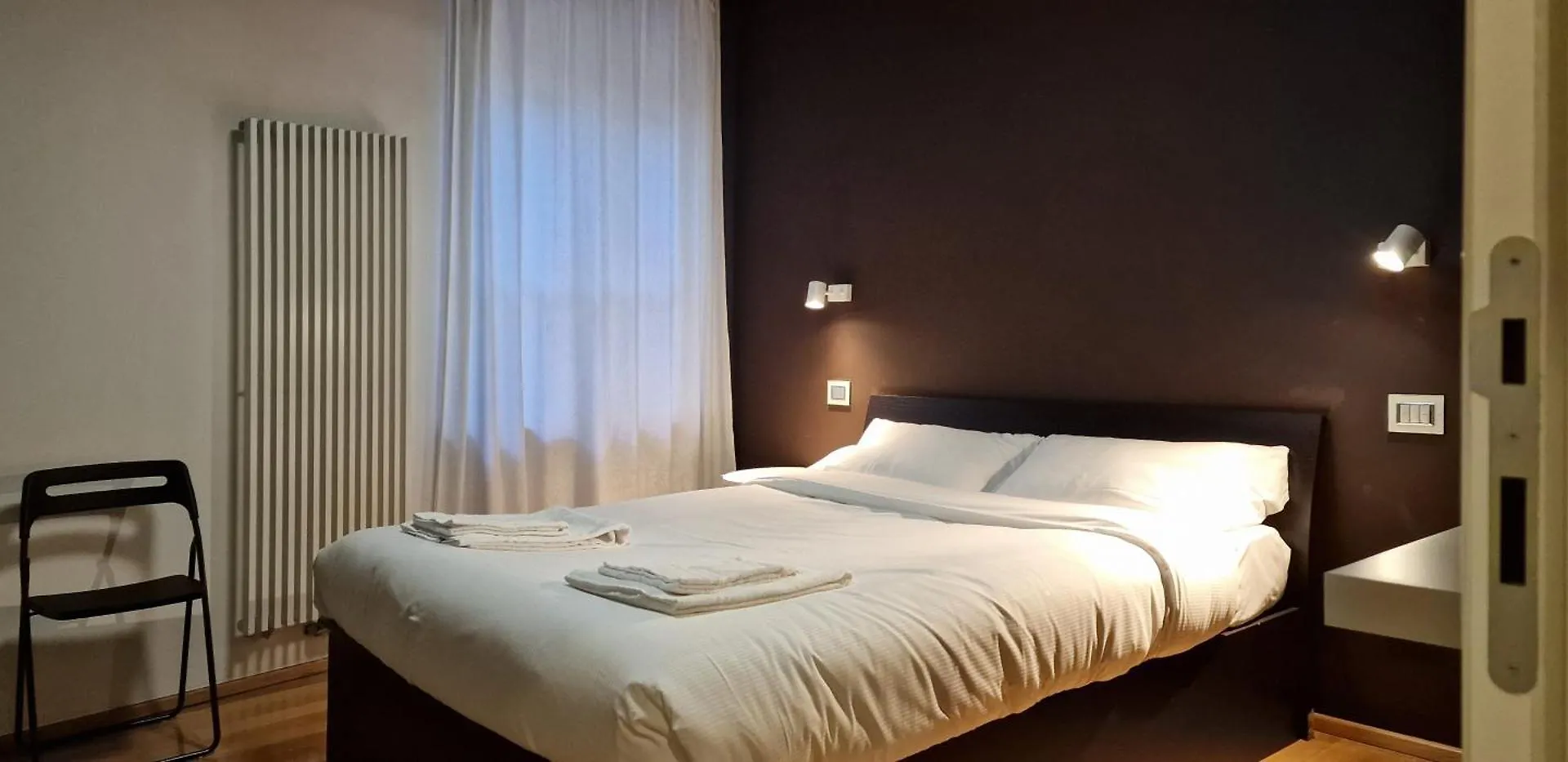 10' Piazza Erbe, Elegance In The Heart Of Verona 0*,
